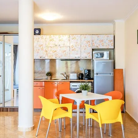 Διαμέρισμα 5 Min Walk From The 2